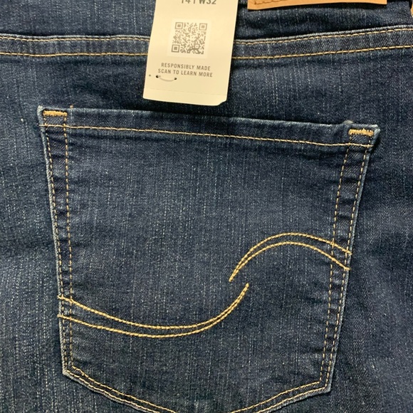 Signature By Levi Strauss Mid-rise Super Stretch Fabric Cuffed Blue Jean Shorts - Picture 7 of 13